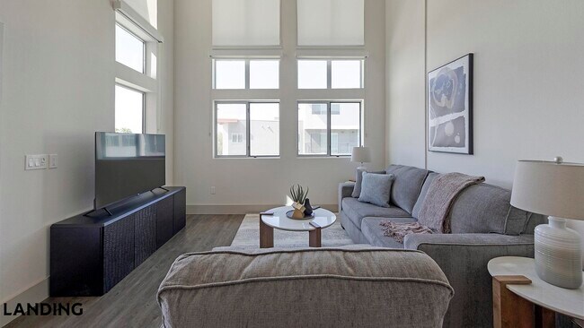 2323 E Highland Ave Unit 2518