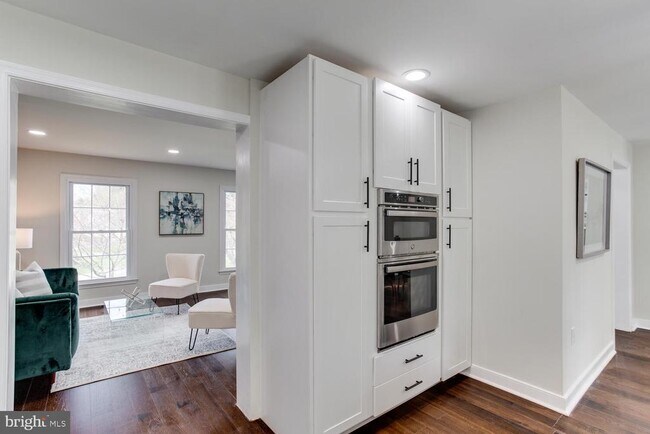 Photo - 8156 Buckspark Ln E