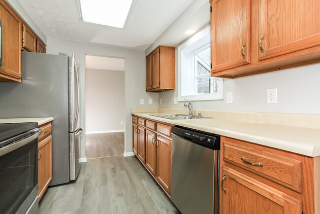Photo - 4980 Riverwatch Dr