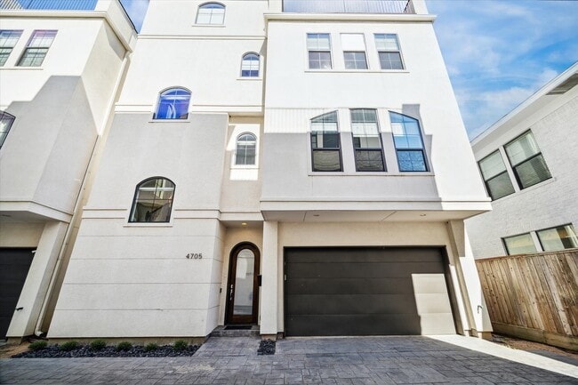 Photo - 4705 Jackson St