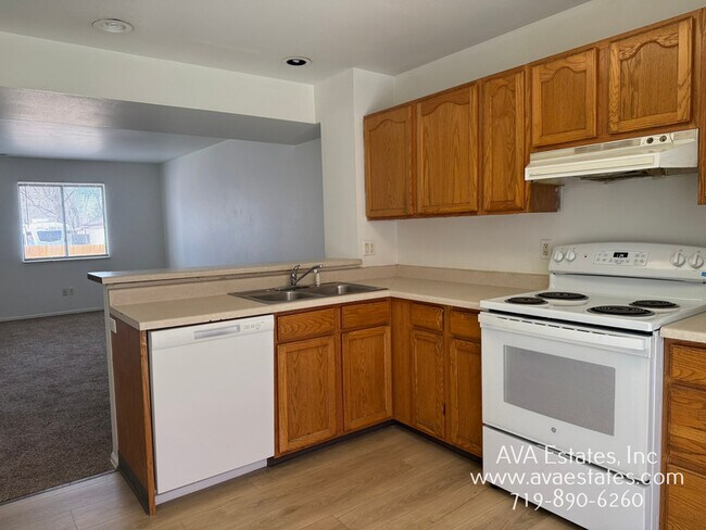 Photo - 1405 E 19th St