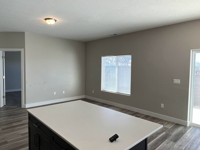 Photo - 1511 W Pyrite Ln