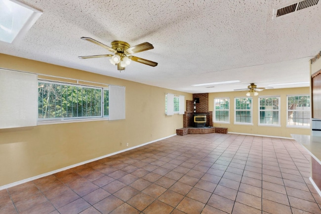 Photo - 7029 Veranda Rd NE