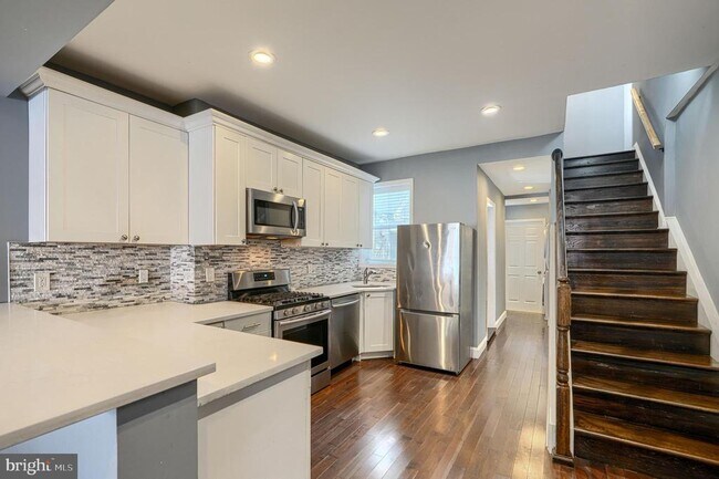 Photo - 1106 Battery Ave