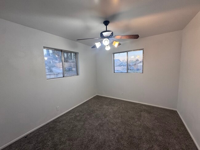 Photo - 374 Village Way