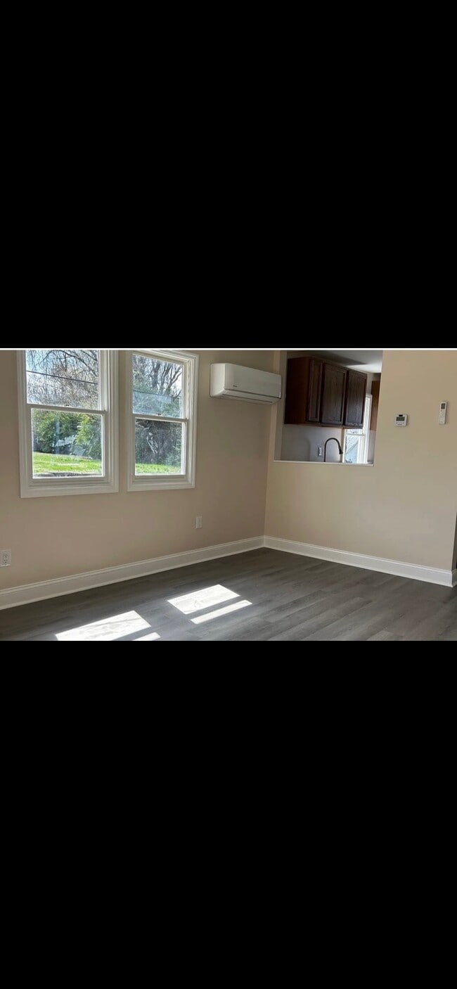 Photo - 2916 Brooks Ave