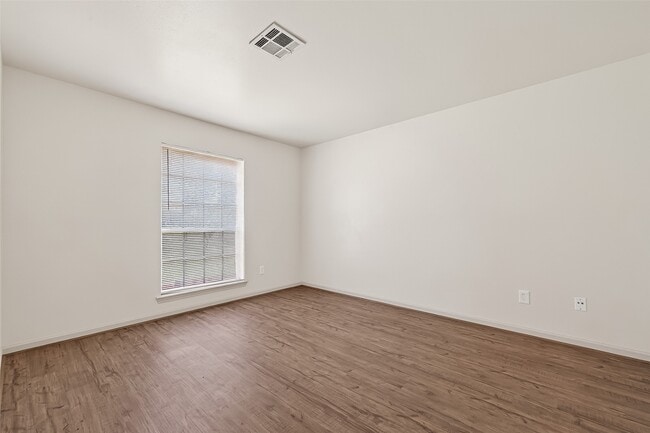 Photo - 10503 Ladino Rd