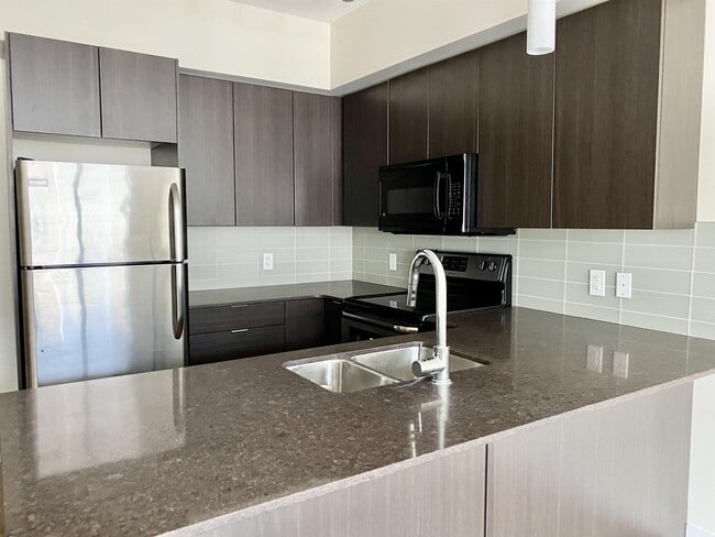 Photo - 9907-9991 91 Ave NW