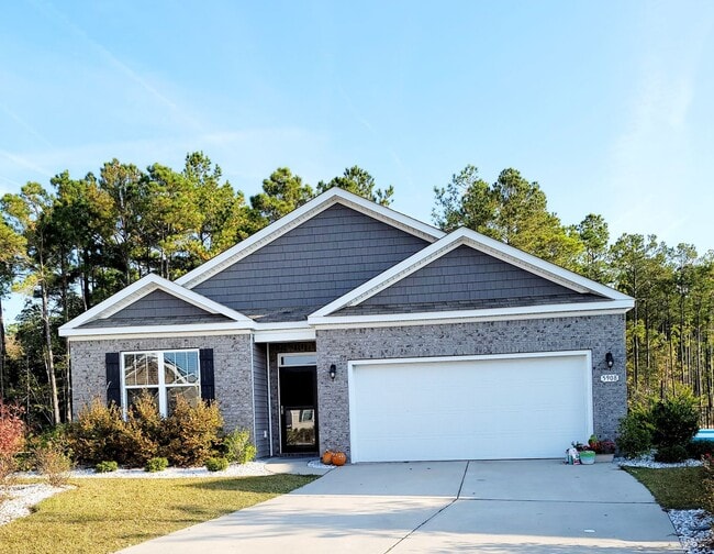 Desireable 4 Bedroom home in The Farm - Desireable 4 Bedroom home in The Farm