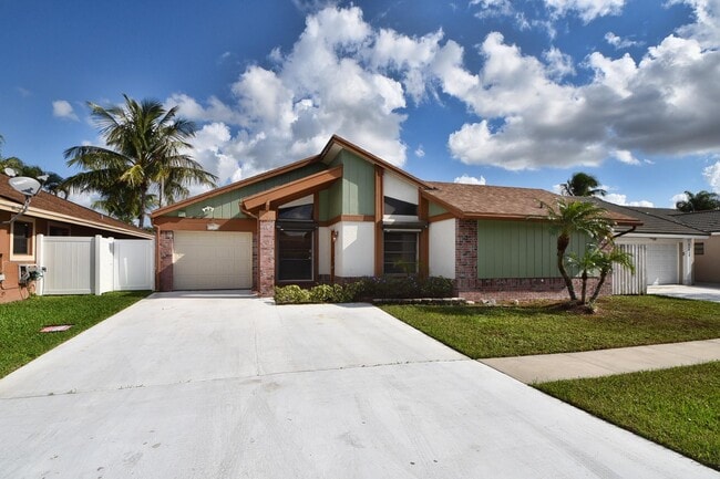 Building Photo - 21518 Summertrace Cir