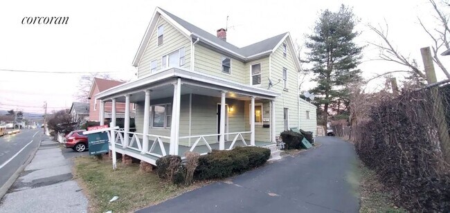 Photo - 100 Main St Apartment