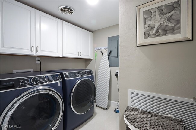 Building Photo - 222 Harbour Dr Unit 103 Rental