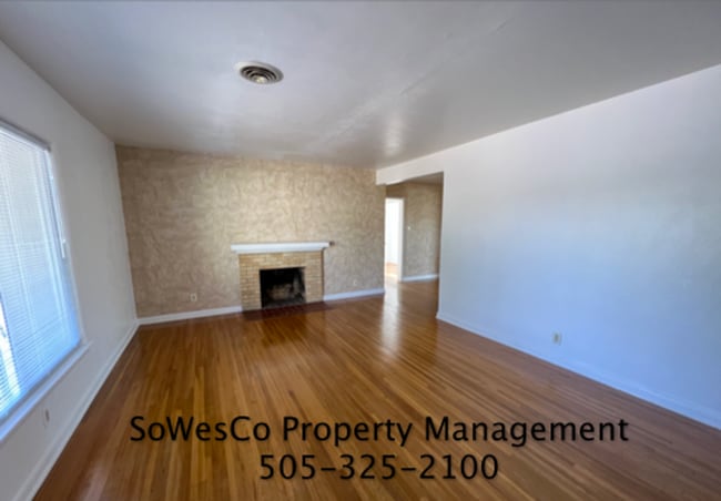 Photo - Beautiful Spacious Home with Large Yard & RV Parking