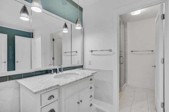 Photo - 6814 N 72nd Pl