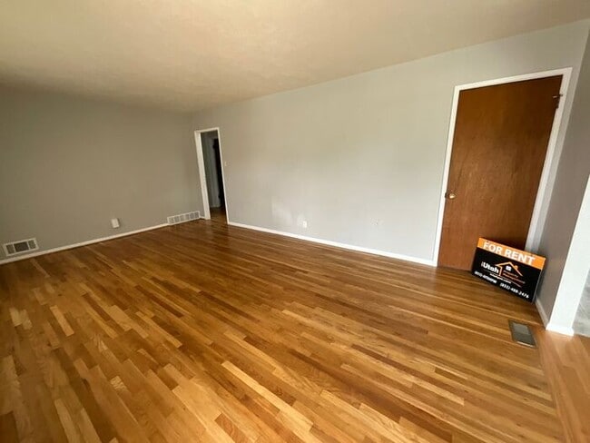 Photo - 4 Bedroom 2 Bath 2 Car Garage Home- Dog Friendly and RV parking.