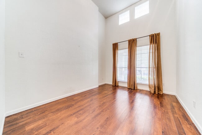 Photo - 10811 Marot Fld