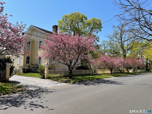 Building Photo - 29 Broad St