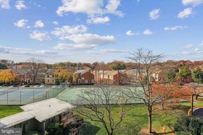 Building Photo - 7420 Westlake Terrace Unit 306