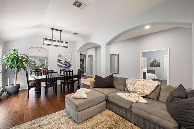 Photo - 2012 Foothills