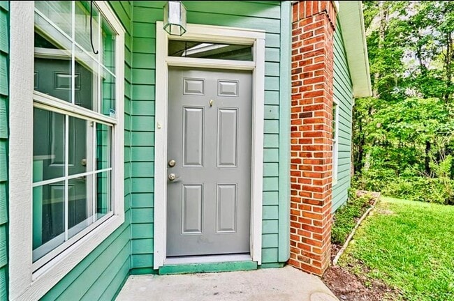 Photo - 322 NW 50th Blvd