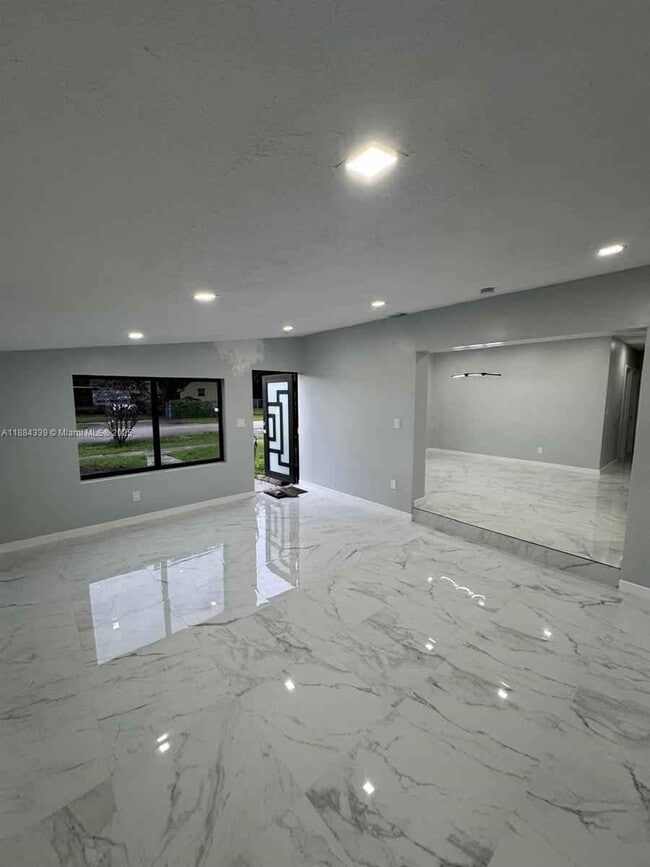 Photo - 4120 SW 31st Dr