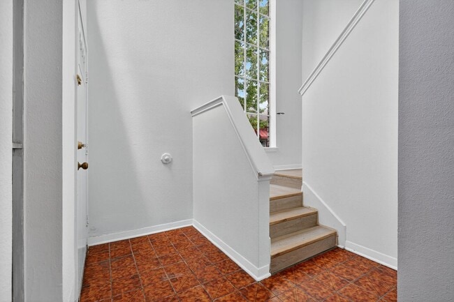 Photo - 9204 Westwood Village Dr Unit 2