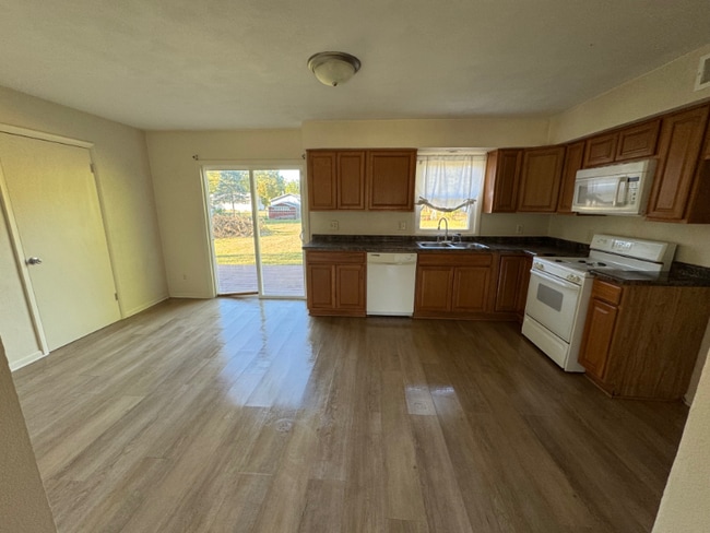 Photo - 1415 Hackberry Ln