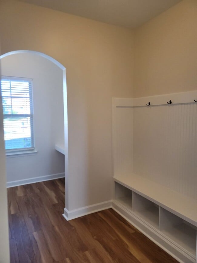 944 Ronald Reagan Drive