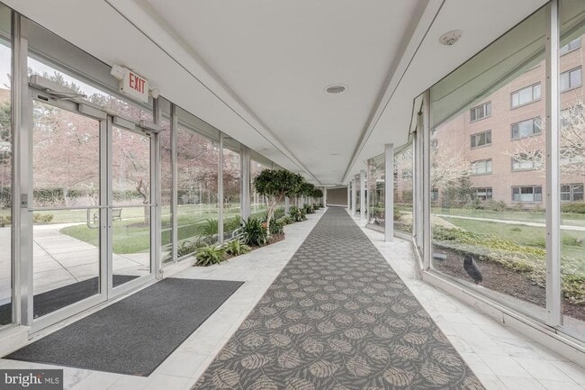 Photo - 4201 Cathedral Ave NW Unit 620E