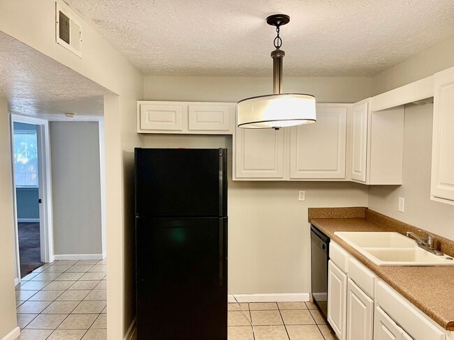 Photo - 501 Goodwin Ave Unit B