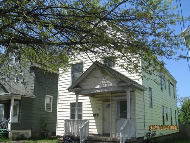E 26th - 930 E 26th St Unit 2nd Floor