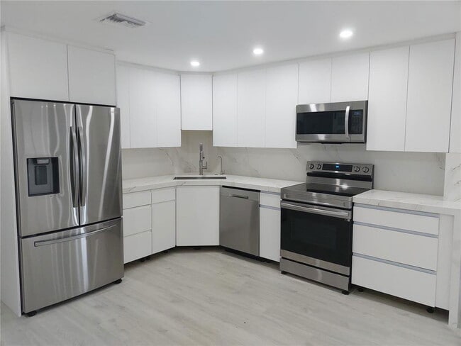 Photo - 2115 NE 37th Dr Rental