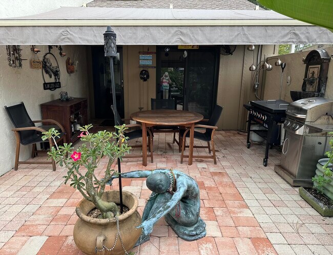 Photo - 319 Wood Dale Dr