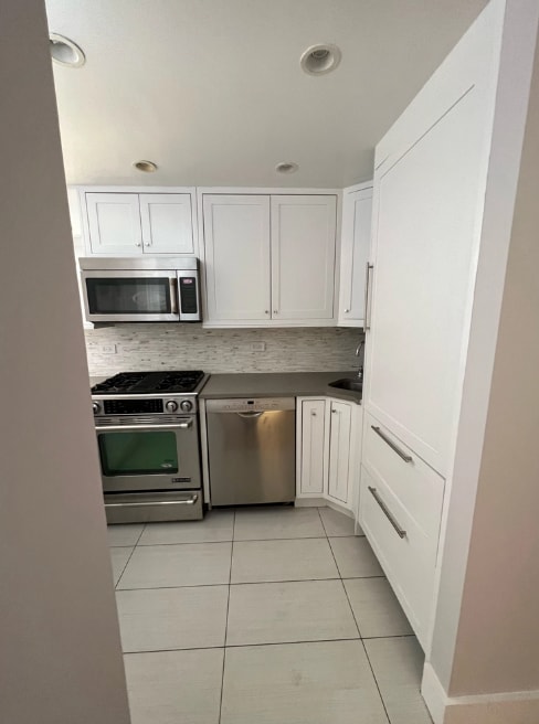 151 W 93rd St