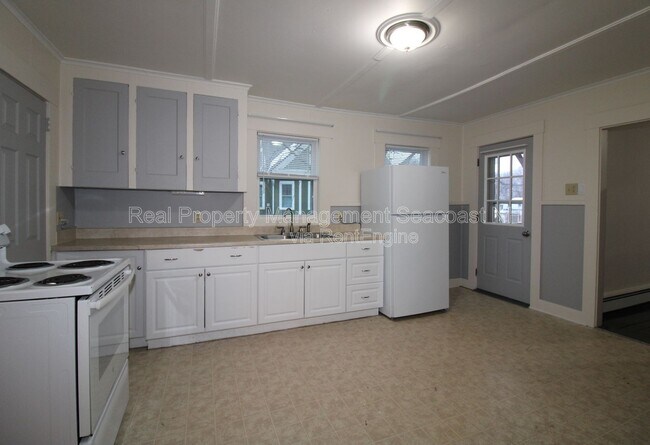 Photo - 69 Lafayette St Unit B