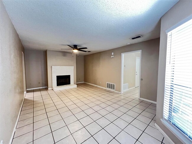 Photo - 13355 Water Oak Ln