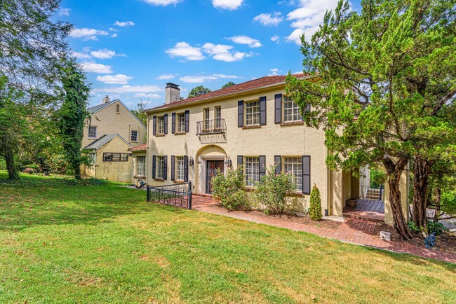 4039 Kingston Pike