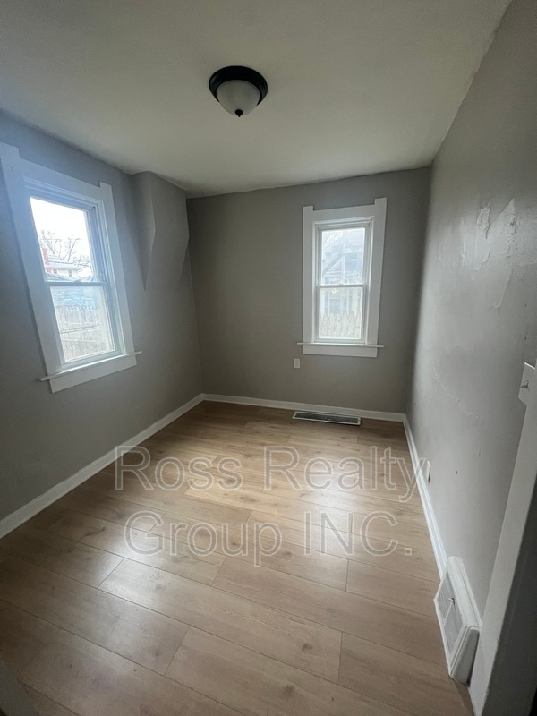 Photo - 1121 Delence St Unidad bottom