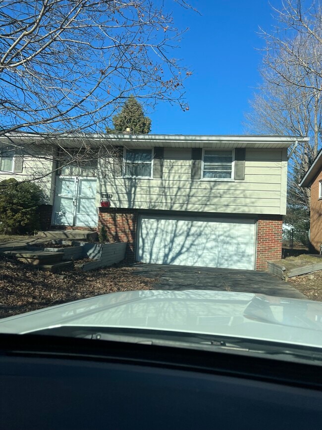 Building Photo - 6323 Turney Rd Rental
