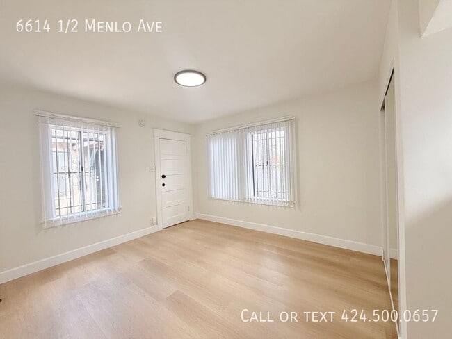 Photo - 6614 1/2 Menlo Ave-