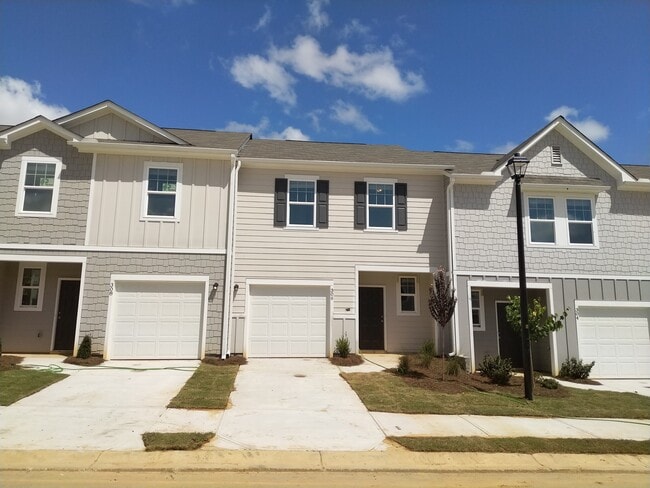 Building Photo - 306 Penn Sta Wy