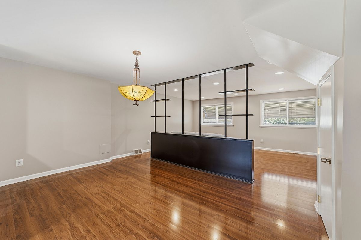 Photo - 1135 W Thompson St