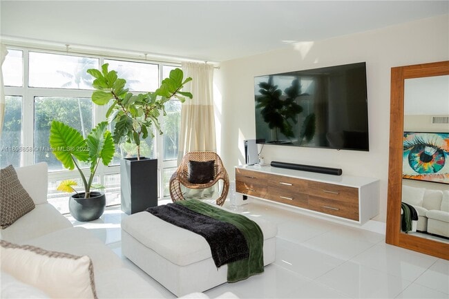Building Photo - 3375 N Country Club Dr Unit 205