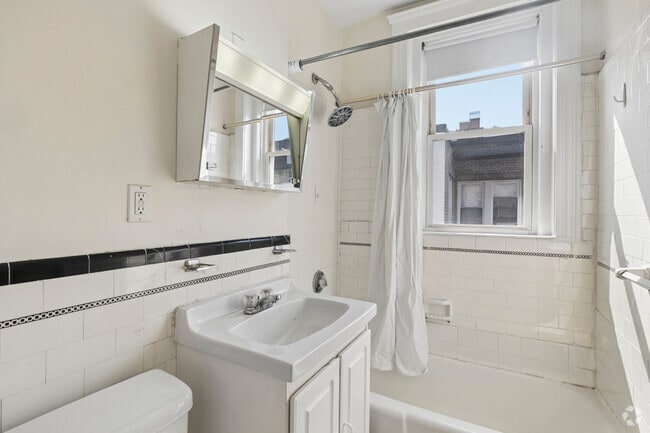 1BR, 1BA - 600SF - Bathroom