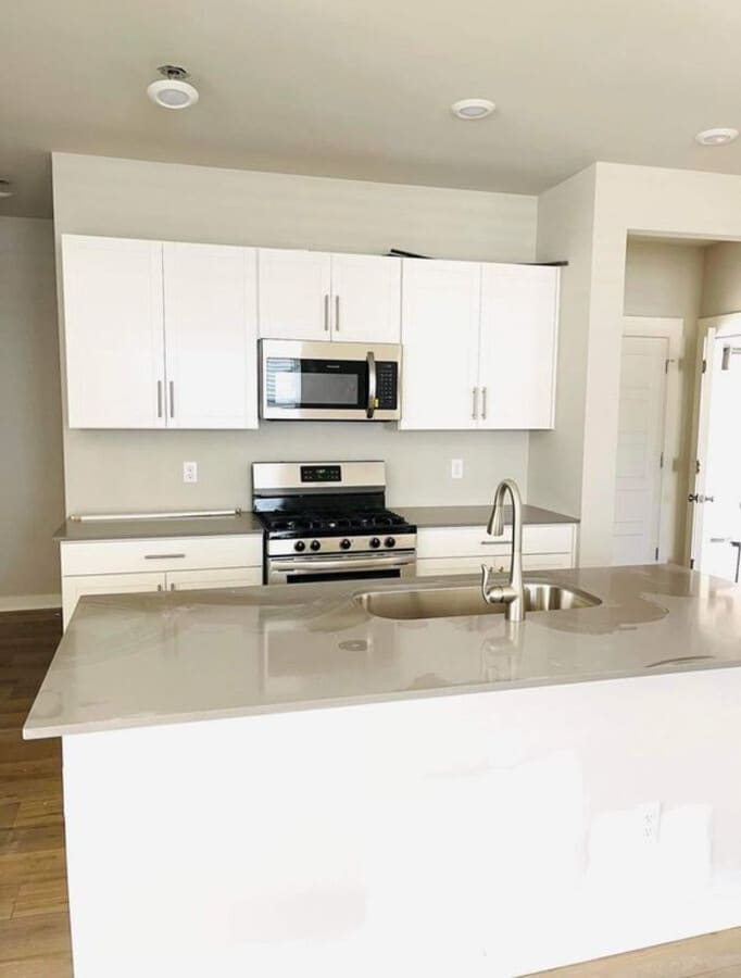 Photo - 537 Torrey Pines Ln