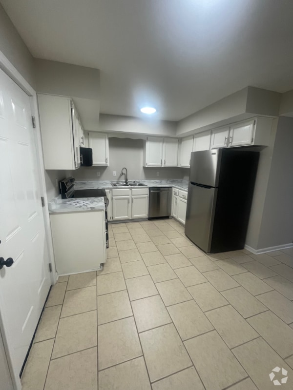 Building Photo - 105 Grogan Cir Rental