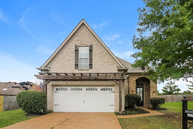 Building Photo - 4860 Stirrup Dr