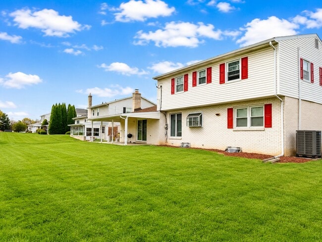 Photo - 314 Somerset Dr