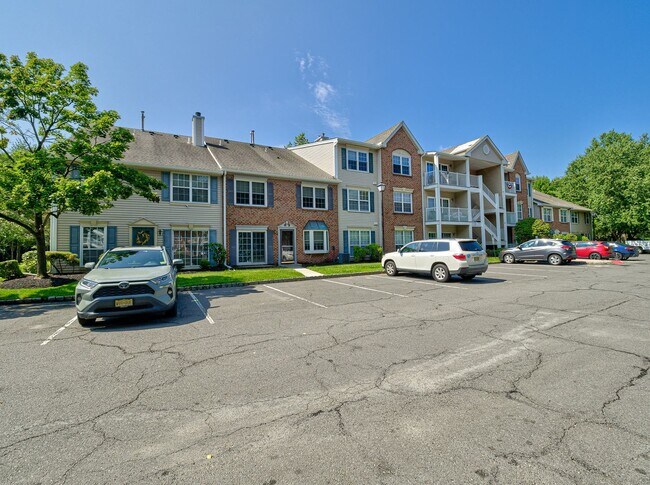 Photo - 96 Versailles Ct