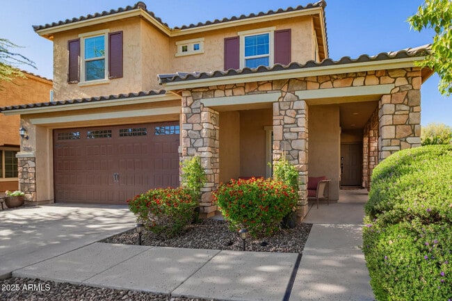 Building Photo - 2756 E Hickory St